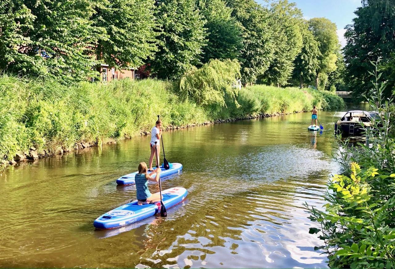Gaestehaus Kajuete Direkt Am Wasser Friedrichstadt Esterno foto