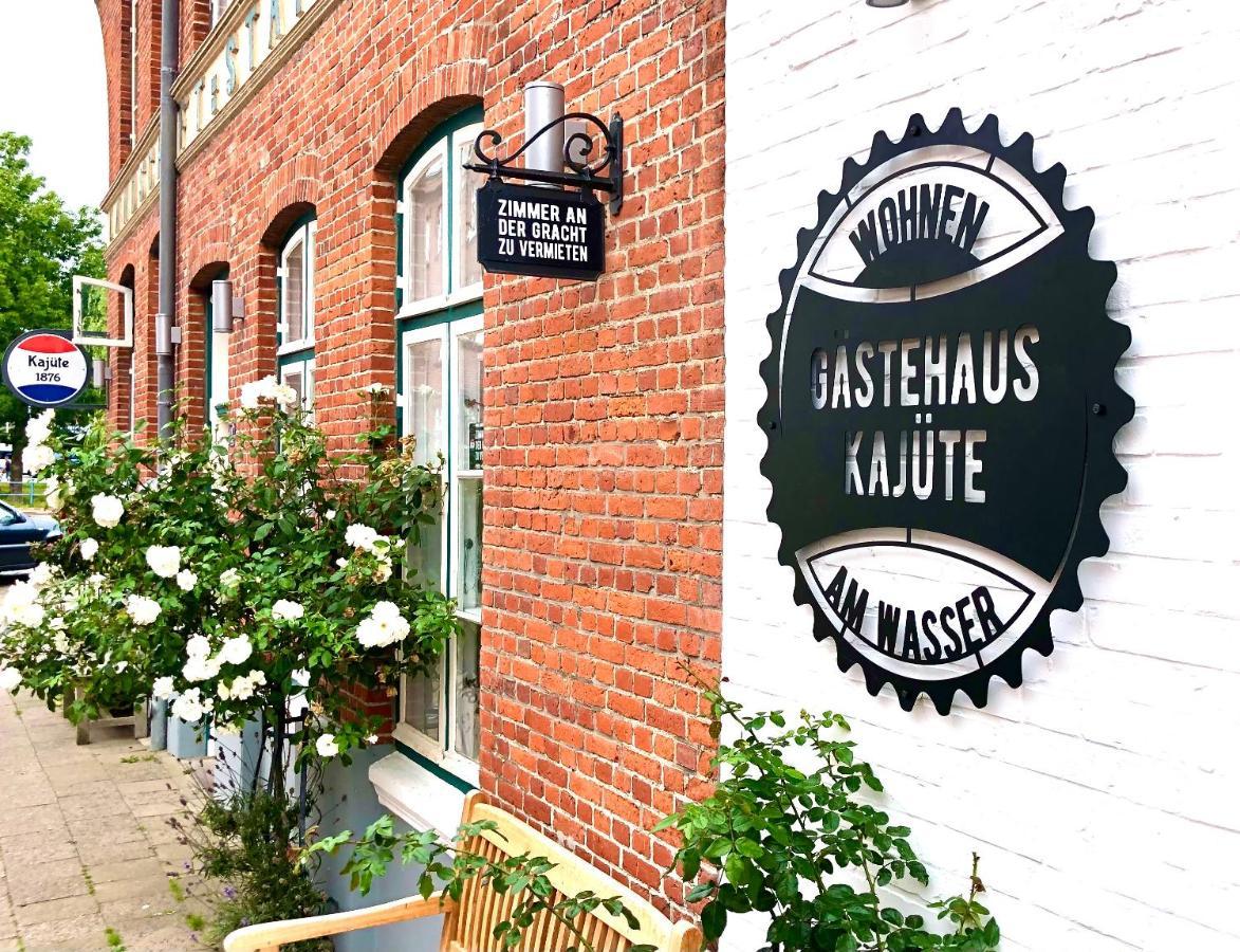 Gaestehaus Kajuete Direkt Am Wasser Friedrichstadt Esterno foto