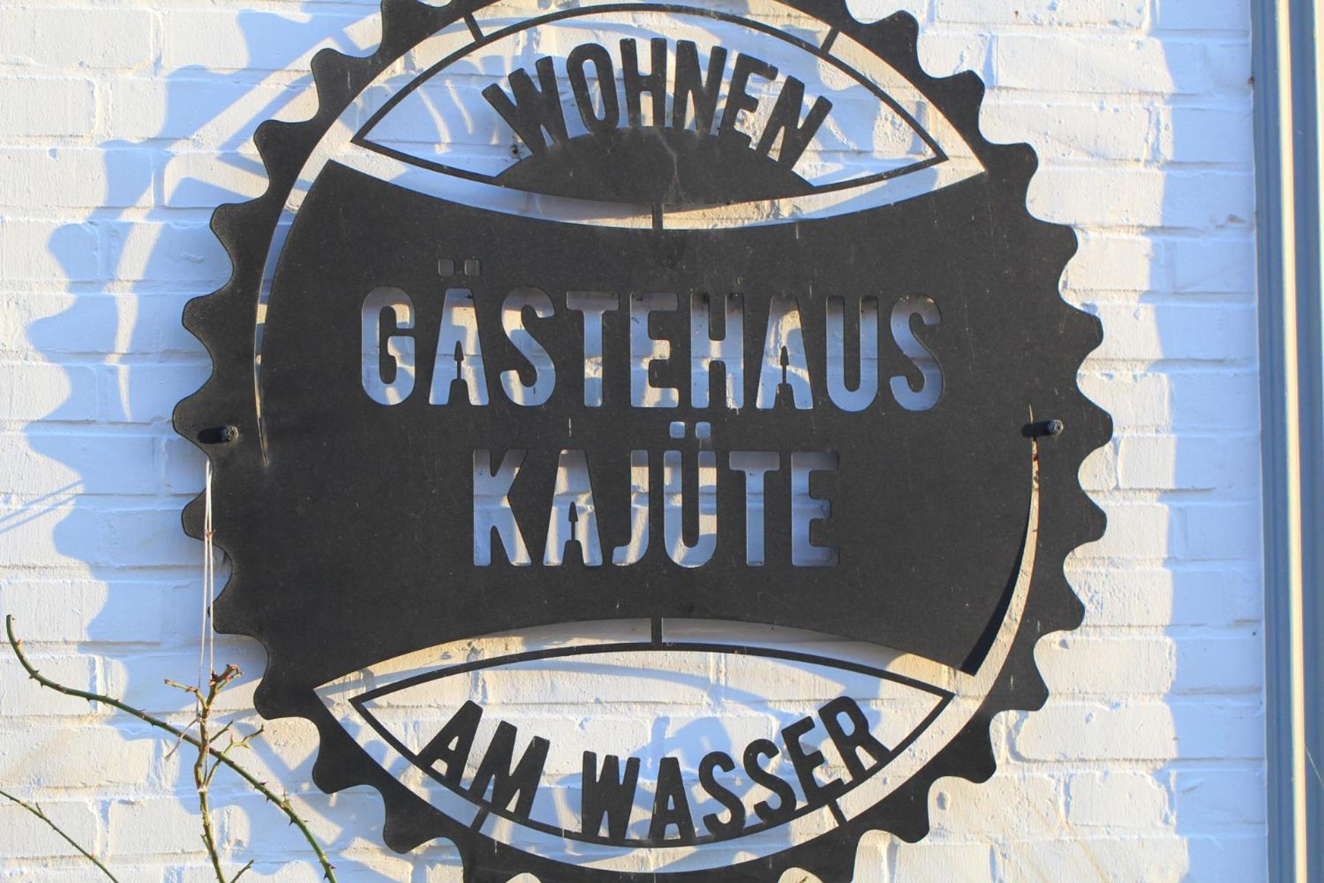 Gaestehaus Kajuete Direkt Am Wasser Friedrichstadt Esterno foto